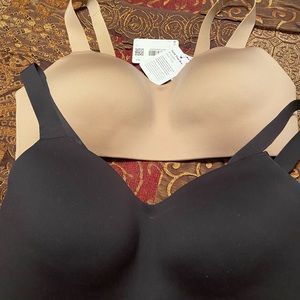 Set of 4 BRAND NEW Lululemon Bras